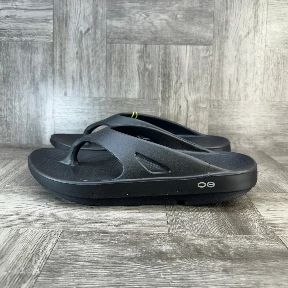Oofos OOriginal Sandals Mens 10 Womens 12 Black New Recovery Flip Flop Thong